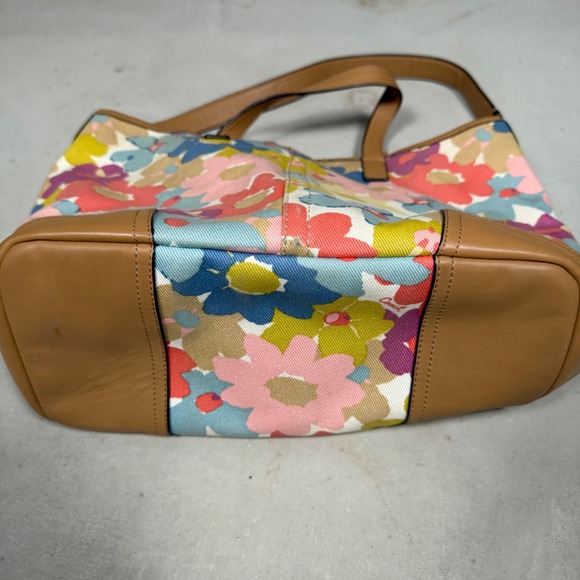Coach Taylor Floral Canvas Tote Bag Tan Leather Trim F28287 Multi Color - Picture 3 of 6
